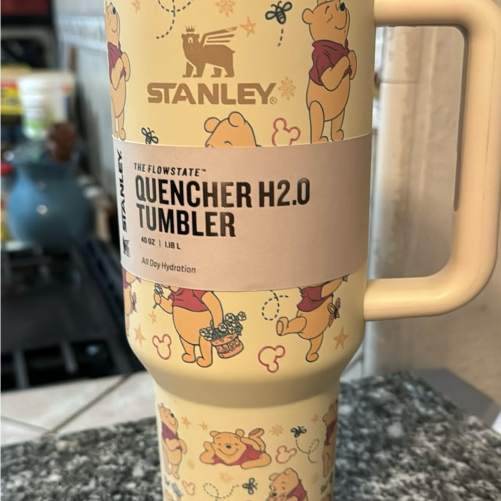 Stanley Winnie the Pooh Quencher Tumbler - Yellow